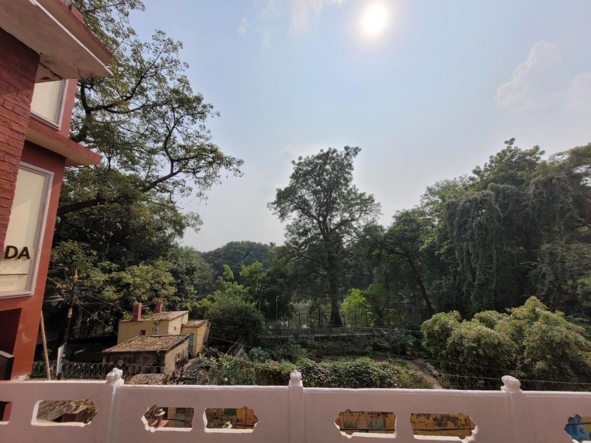 Hotel Ananda Kashi Варанаси Екстериор снимка