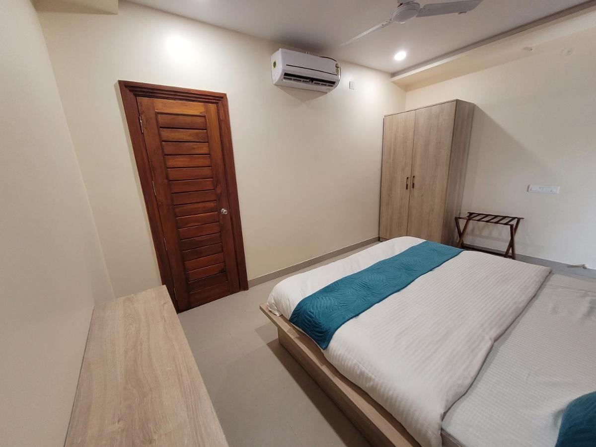 Hotel Ananda Kashi Варанаси Екстериор снимка