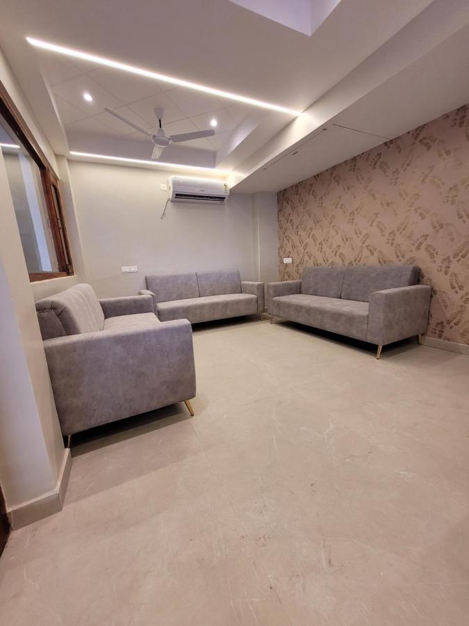 Hotel Ananda Kashi Варанаси Екстериор снимка