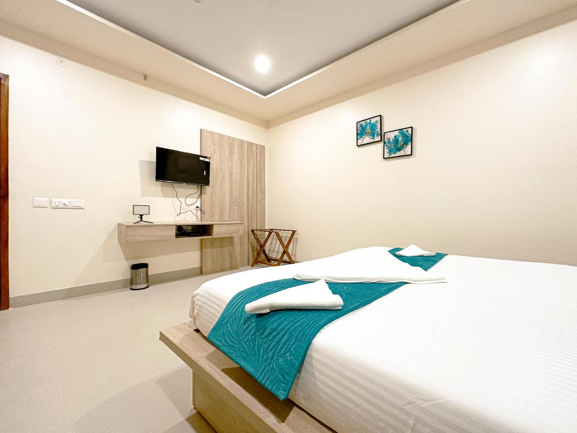 Hotel Ananda Kashi Варанаси Екстериор снимка