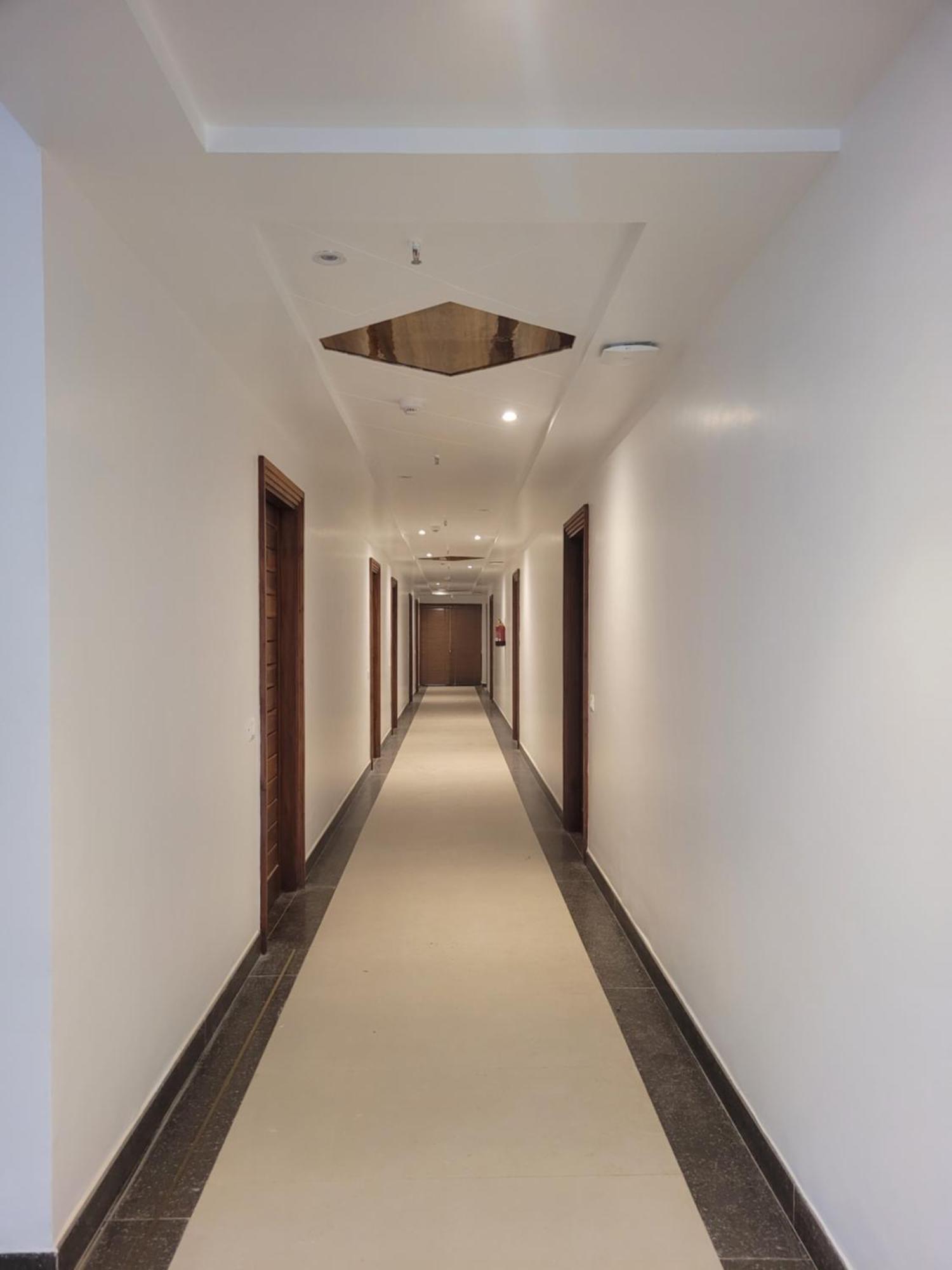 Hotel Ananda Kashi Варанаси Екстериор снимка