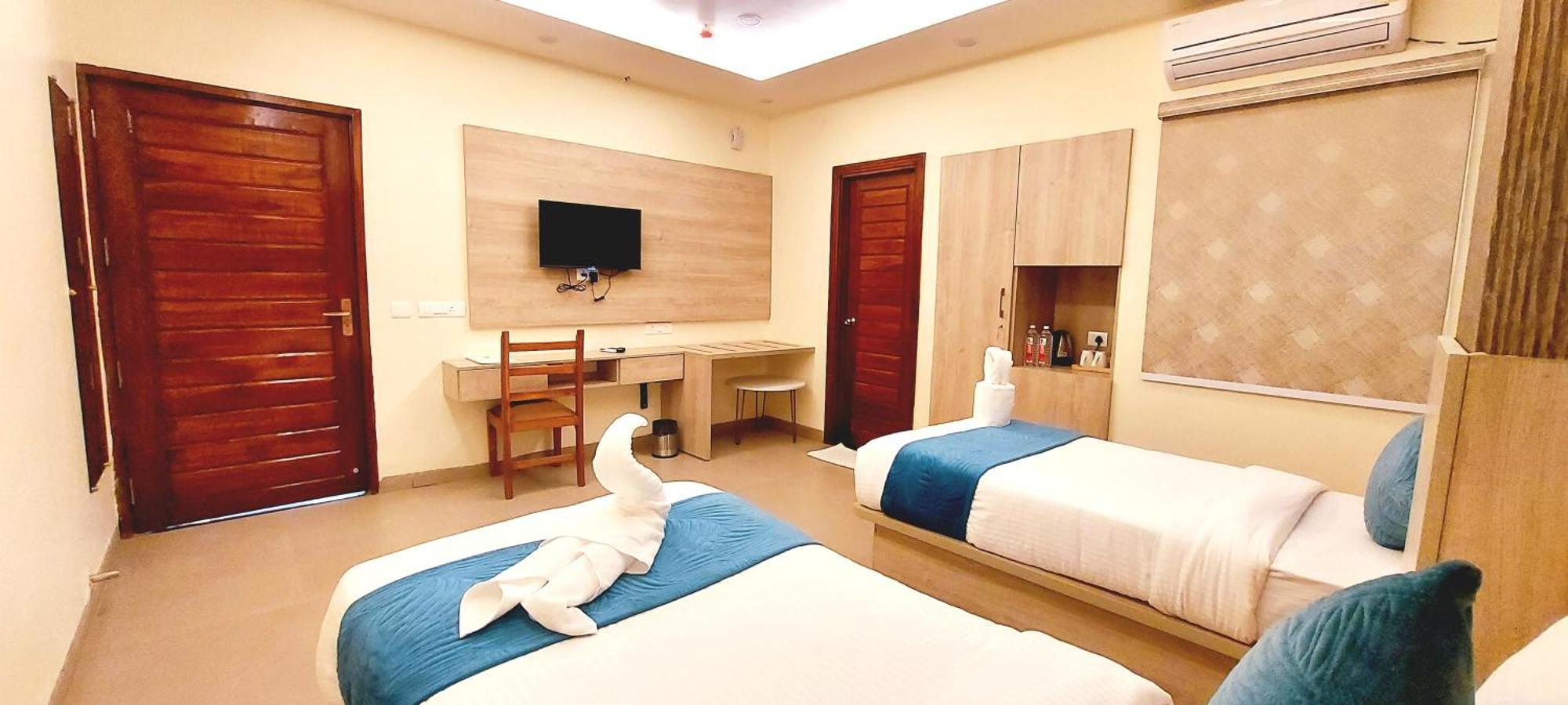 Hotel Ananda Kashi Варанаси Екстериор снимка